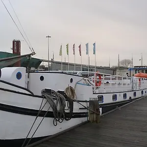 Anna Maria Ii Botel