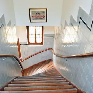 New Monumental Garden View Bed & Breakfast